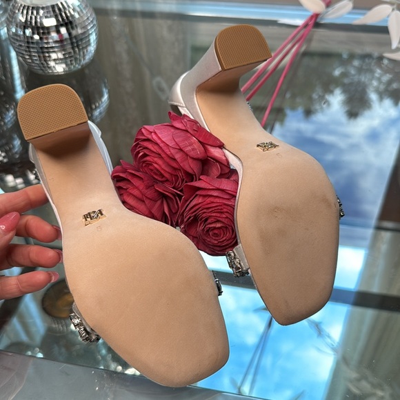 Badgley Mischka Harriet Heeled Sandal - Picture 15 of 17